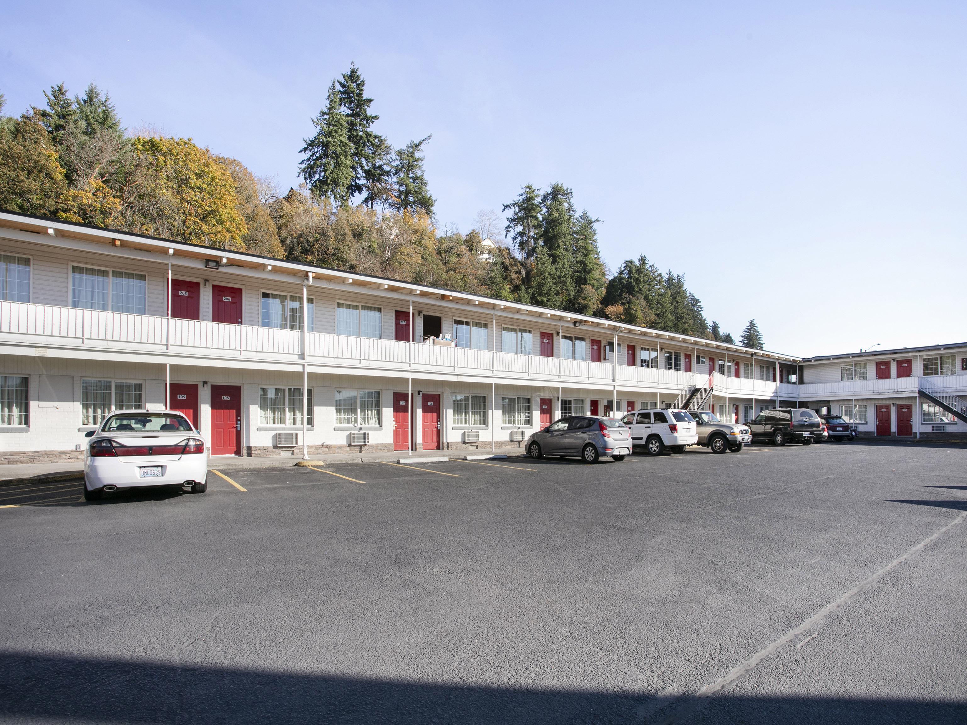 Oyo Hotel Kalama Exterior photo